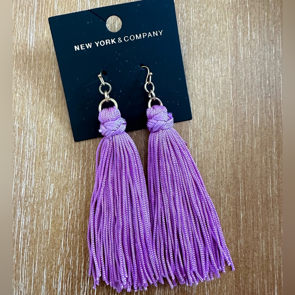 [NEW UNWORN] NEW YORK & COMPANY Knot Tassel Drop Earring, Purple
